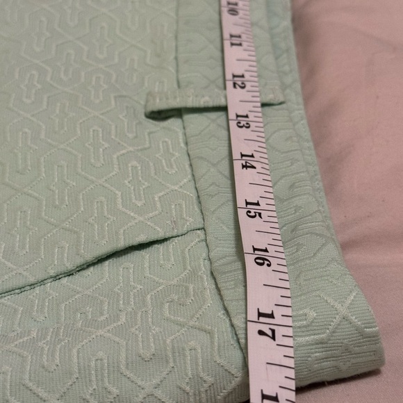 Banana Republic Light Green Women's Shorts Size 8 - Picture 4 of 7